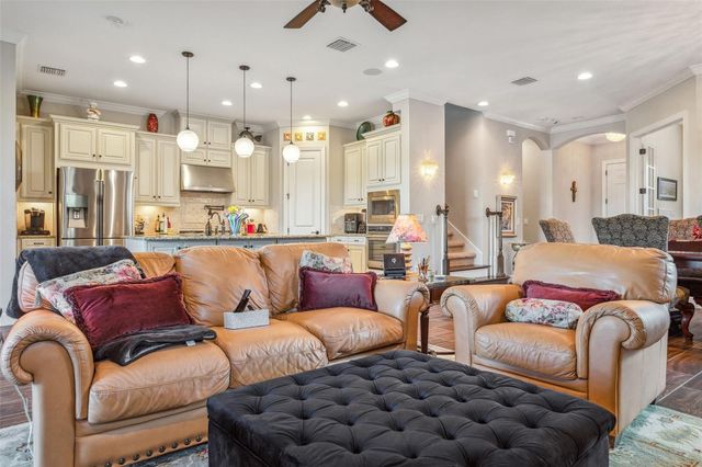 8530 GRAND ALBERATO ROAD, Tampa, FL 33647