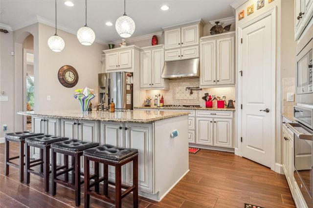 8530 GRAND ALBERATO ROAD, Tampa, FL 33647