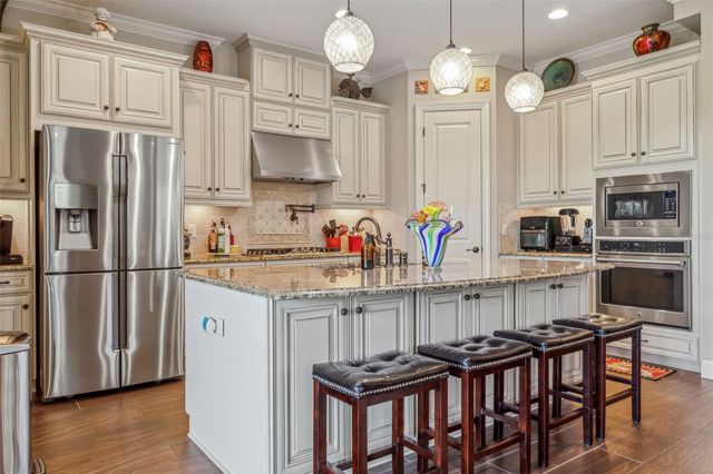 8530 GRAND ALBERATO ROAD, Tampa, FL 33647