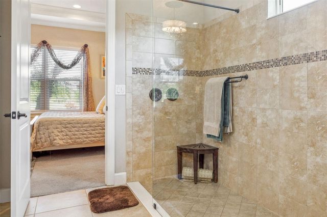 8530 GRAND ALBERATO ROAD, Tampa, FL 33647