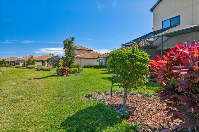 8530 GRAND ALBERATO ROAD, Tampa, FL 33647