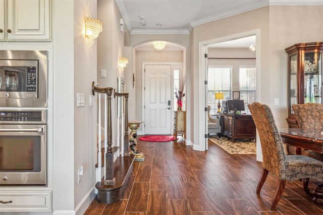 8530 GRAND ALBERATO ROAD, Tampa, FL 33647