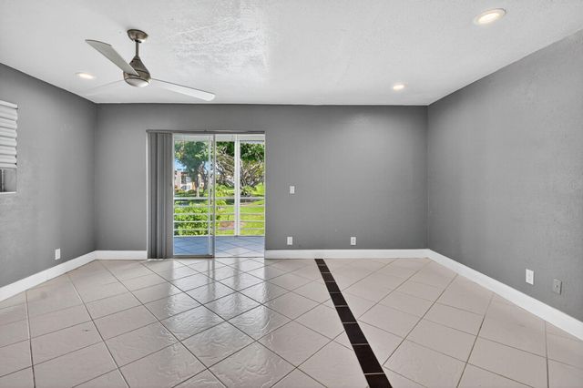624 Flanders Drive 624, Delray Beach, FL 33484