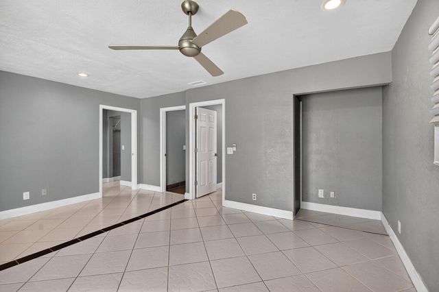 624 Flanders Drive 624, Delray Beach, FL 33484