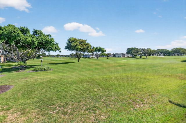 624 Flanders Drive 624, Delray Beach, FL 33484