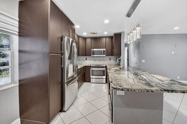 624 Flanders Drive 624, Delray Beach, FL 33484