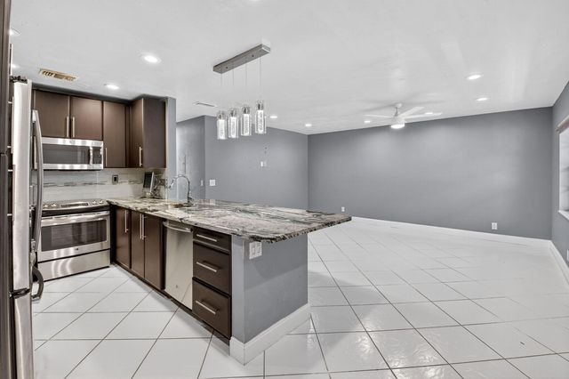 624 Flanders Drive 624, Delray Beach, FL 33484