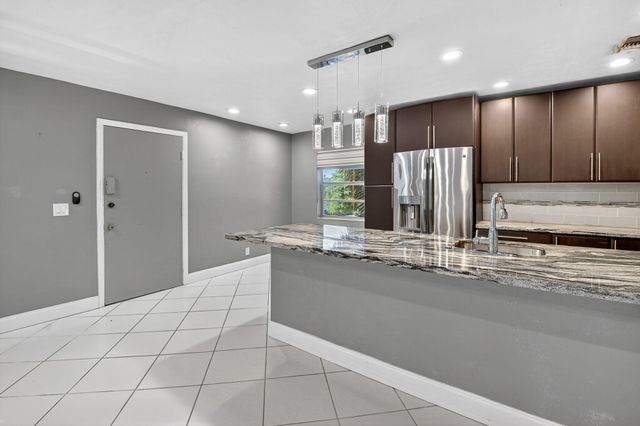 624 Flanders Drive 624, Delray Beach, FL 33484