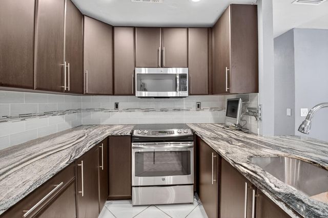 624 Flanders Drive 624, Delray Beach, FL 33484