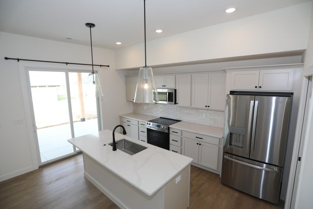 4609 CHAMBERS BAY DR, Columbia, MO 65201