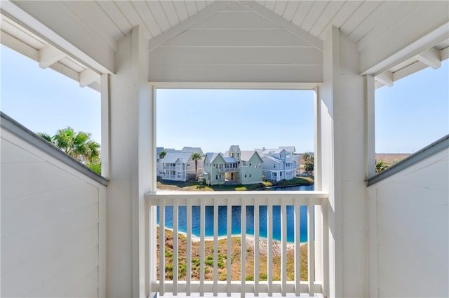 206 Bent Grass Dr, Port Aransas, TX 78373