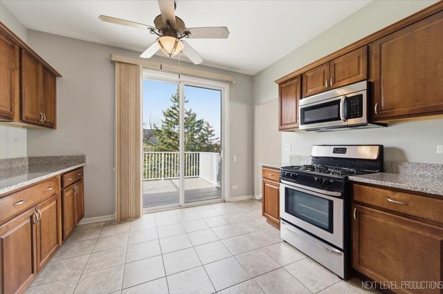 1102 Delta Drive 1102, Elgin, IL 60123