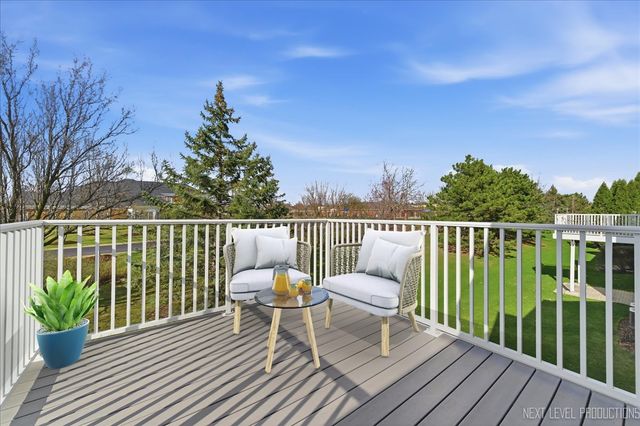 1102 Delta Drive 1102, Elgin, IL 60123