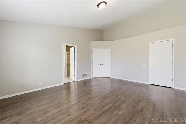 1102 Delta Drive 1102, Elgin, IL 60123
