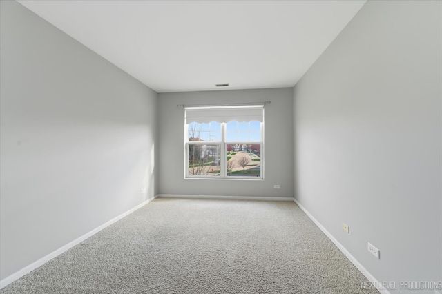 1102 Delta Drive 1102, Elgin, IL 60123
