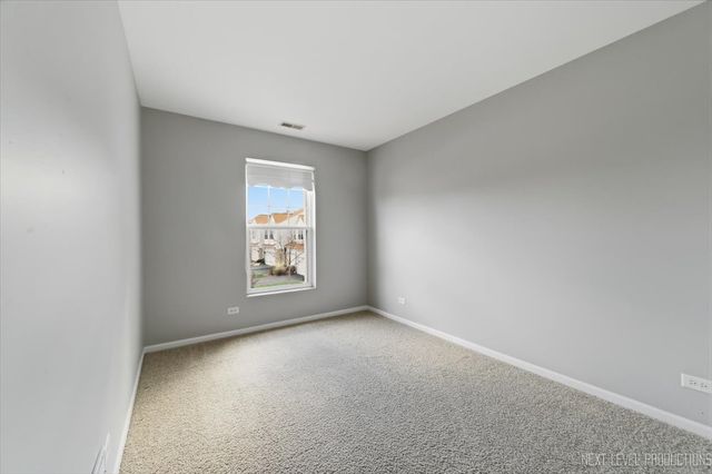 1102 Delta Drive 1102, Elgin, IL 60123