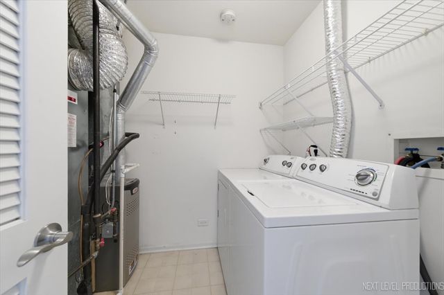 1102 Delta Drive 1102, Elgin, IL 60123