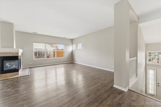 1102 Delta Drive 1102, Elgin, IL 60123