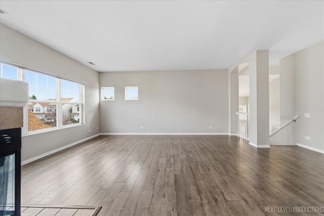 1102 Delta Drive 1102, Elgin, IL 60123