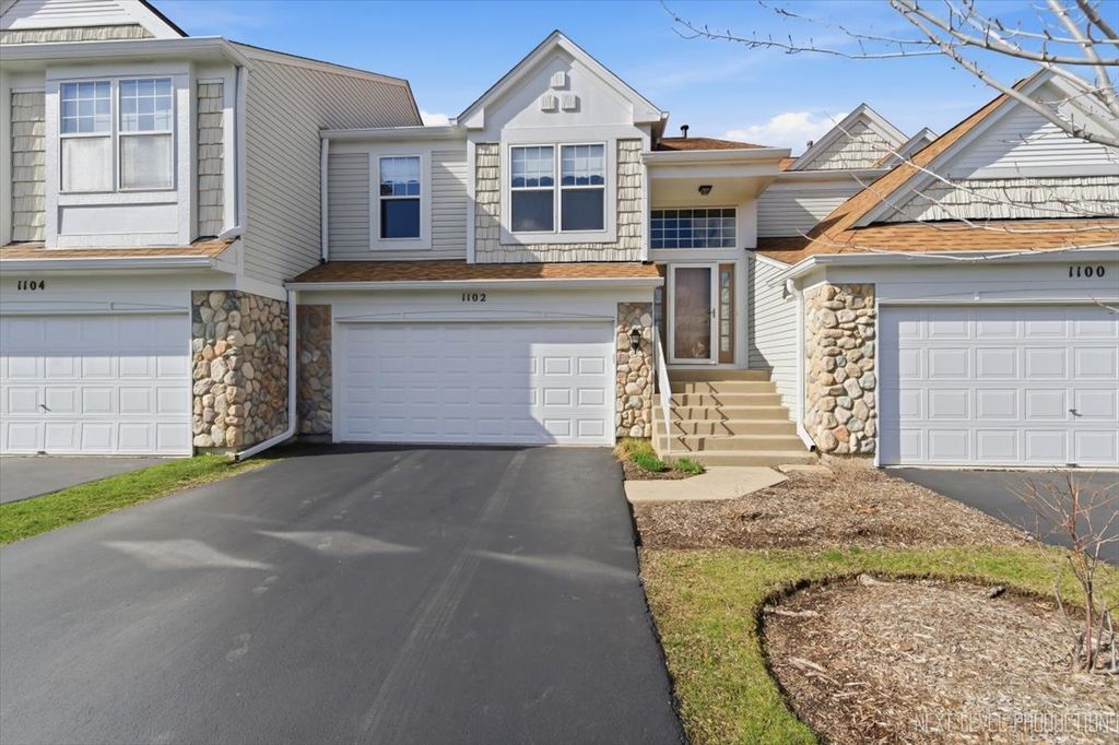 1102 Delta Drive 1102, Elgin, IL 60123