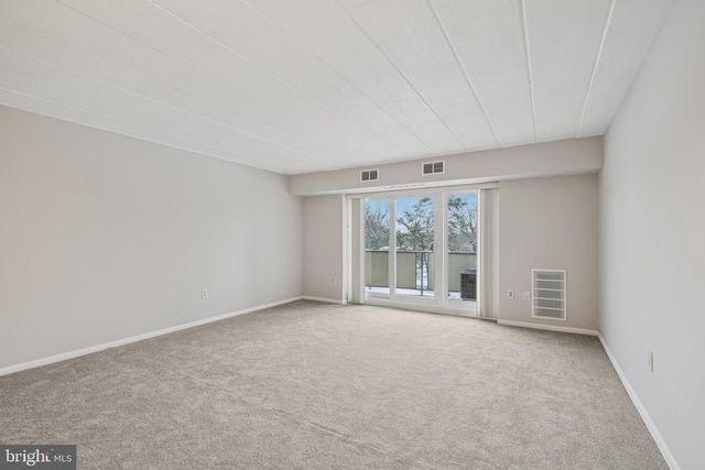 207 SUSSEX HOUSE, Cherry Hill, NJ 08034