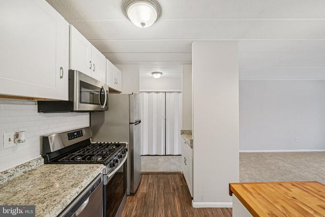 207 SUSSEX HOUSE, Cherry Hill, NJ 08034