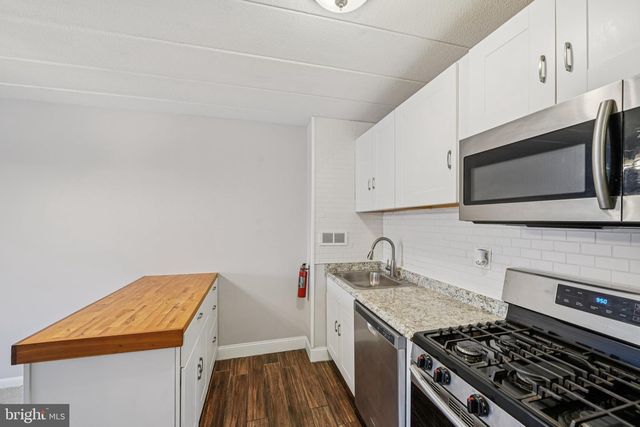 207 SUSSEX HOUSE, Cherry Hill, NJ 08034