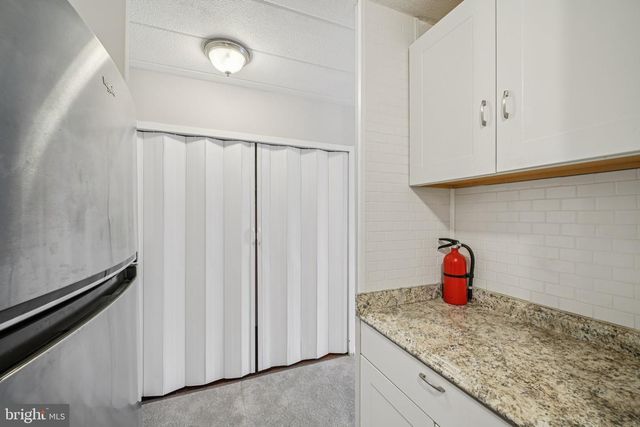 207 SUSSEX HOUSE, Cherry Hill, NJ 08034