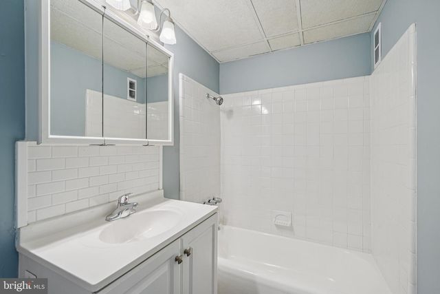 207 SUSSEX HOUSE, Cherry Hill, NJ 08034