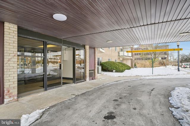 207 SUSSEX HOUSE, Cherry Hill, NJ 08034