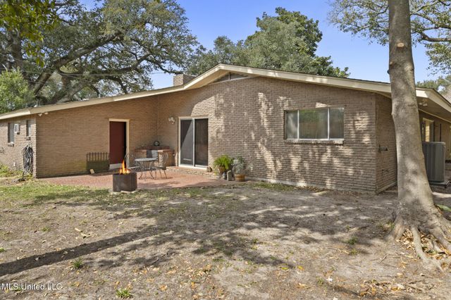 4 Chimney Cross, Long Beach, MS 39560