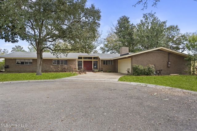 4 Chimney Cross, Long Beach, MS 39560