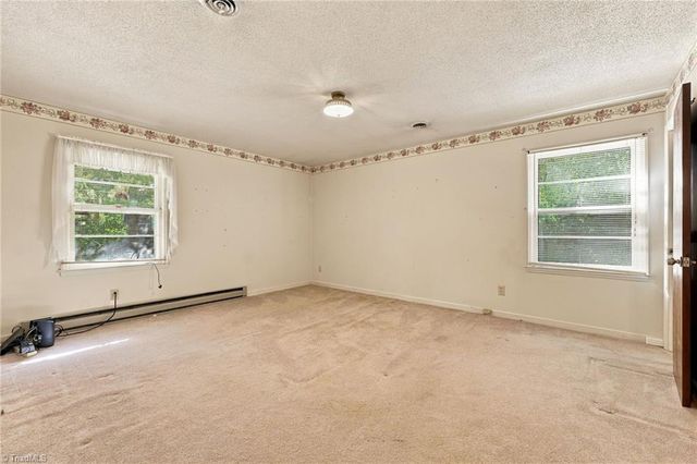 5704 Kings Court, Pleasant Garden, NC 27313