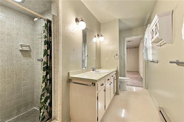 5704 Kings Court, Pleasant Garden, NC 27313
