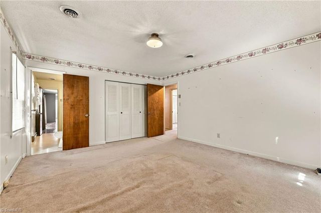 5704 Kings Court, Pleasant Garden, NC 27313