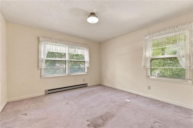 5704 Kings Court, Pleasant Garden, NC 27313