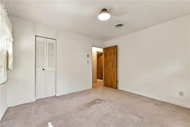 5704 Kings Court, Pleasant Garden, NC 27313