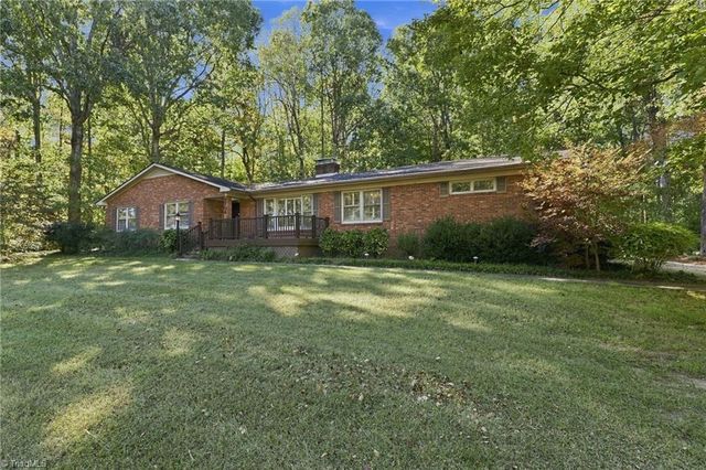 5704 Kings Court, Pleasant Garden, NC 27313