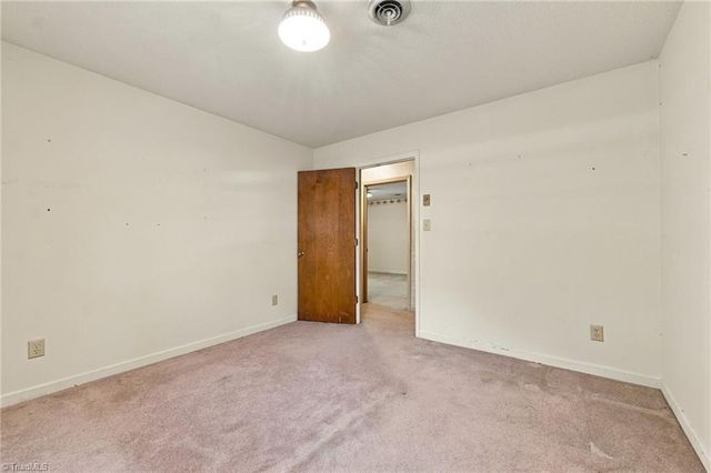 5704 Kings Court, Pleasant Garden, NC 27313