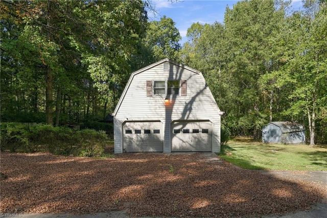 5704 Kings Court, Pleasant Garden, NC 27313