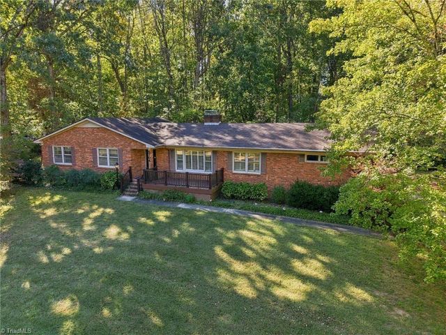 5704 Kings Court, Pleasant Garden, NC 27313