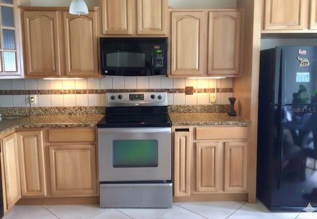 2127 RJ CIRCLE, Kissimmee, FL 34744