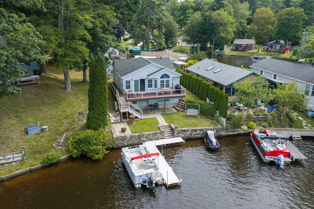 4 Shore Ln, Holland, MA 01521