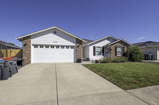 1826 Northwood Drive, Central Point, OR 97502