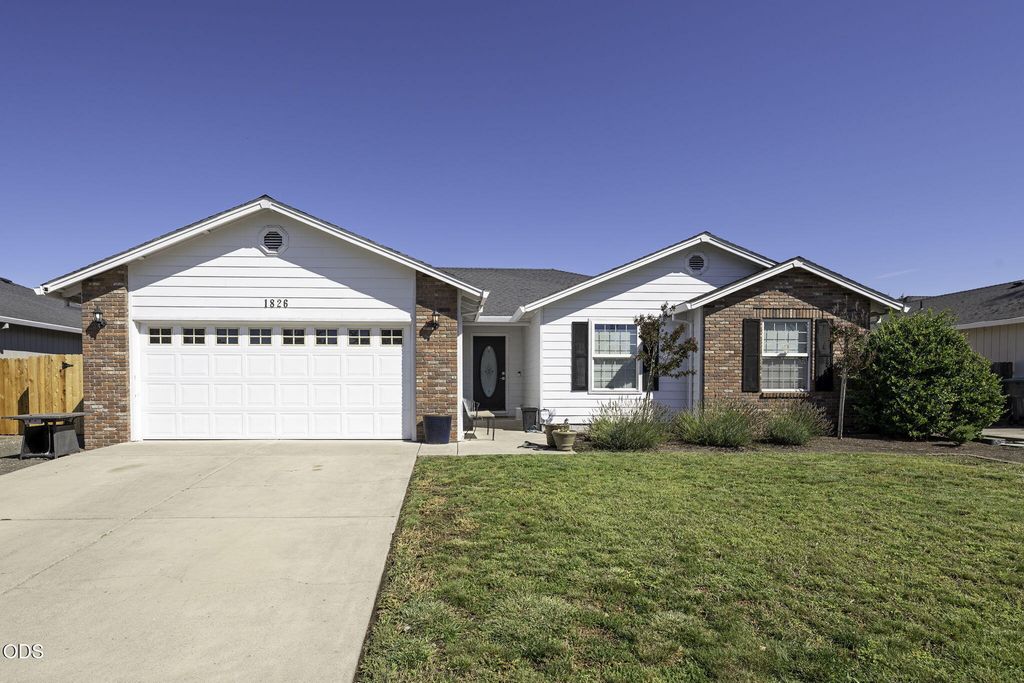 1826 Northwood Drive, Central Point, OR 97502