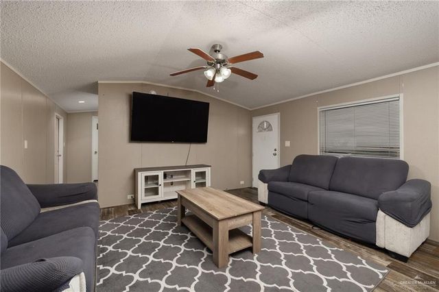 2901 Longhorn Drive, Weslaco, TX 78596