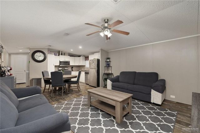 2901 Longhorn Drive, Weslaco, TX 78596