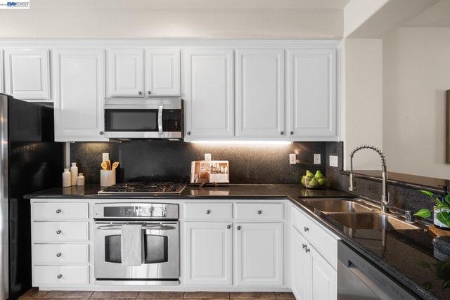 3703 Whitworth Dr, Dublin, CA 94568