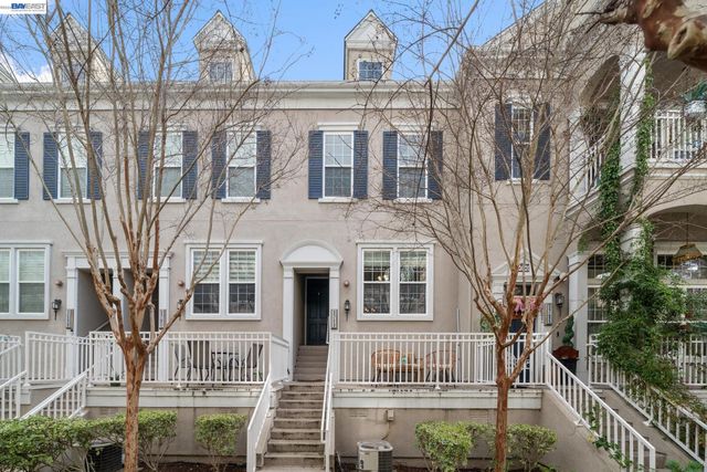 3703 Whitworth Dr, Dublin, CA 94568