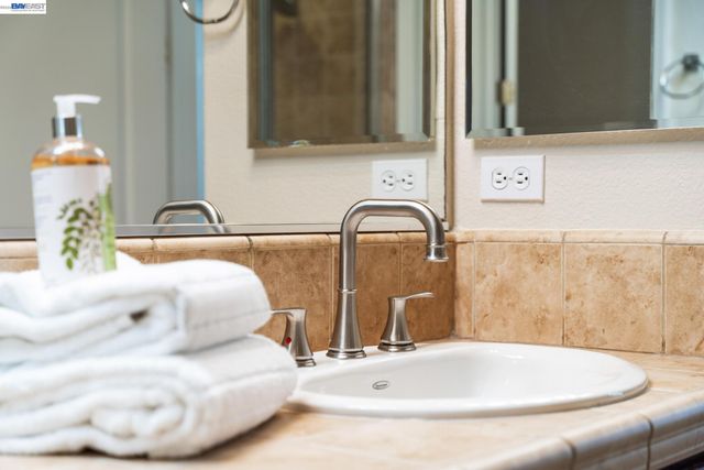 3703 Whitworth Dr, Dublin, CA 94568